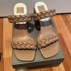 Dolce vita sandals